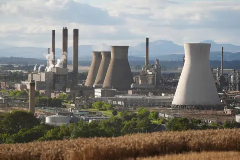 PA Media Grangemouth refinery 