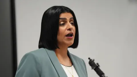 PA Media Shabana Mahmood giving a speech at the London Probation Headquarters