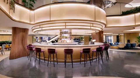 Chase The main bar at Chase's new Sapphire Lounge at New York's La Guardia Airport